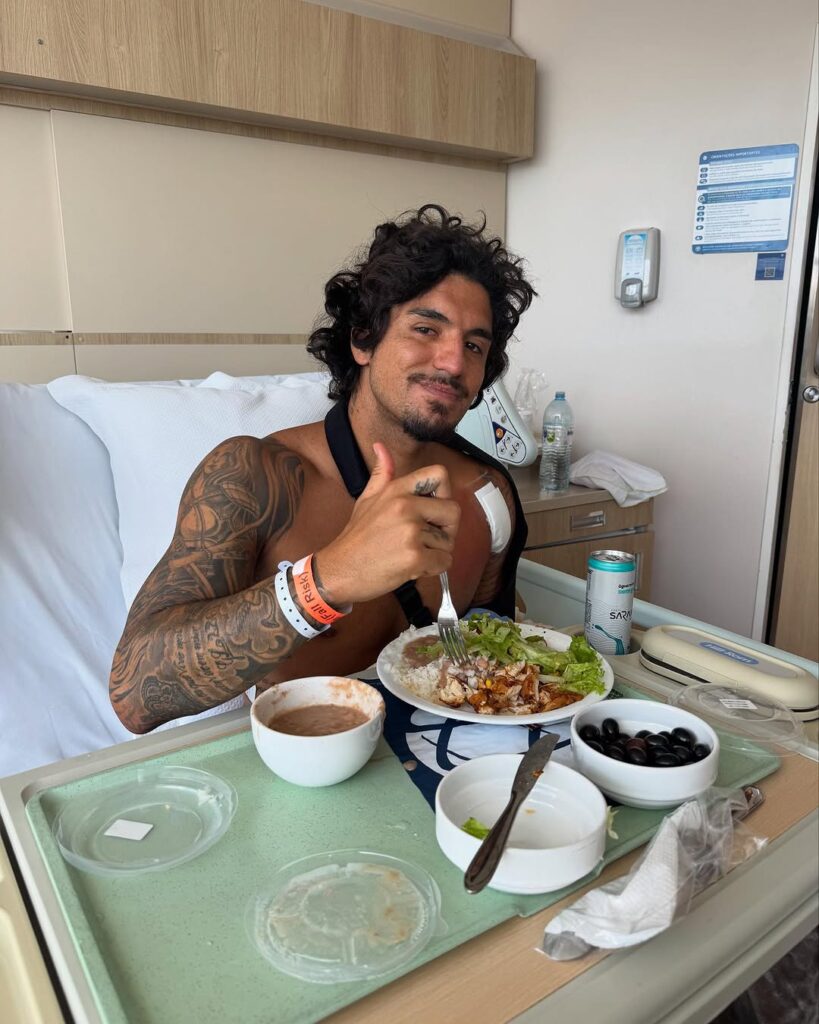 Surfista Gabriel Medina Enfrenta Cirurgia Após Lesão em Treinamento