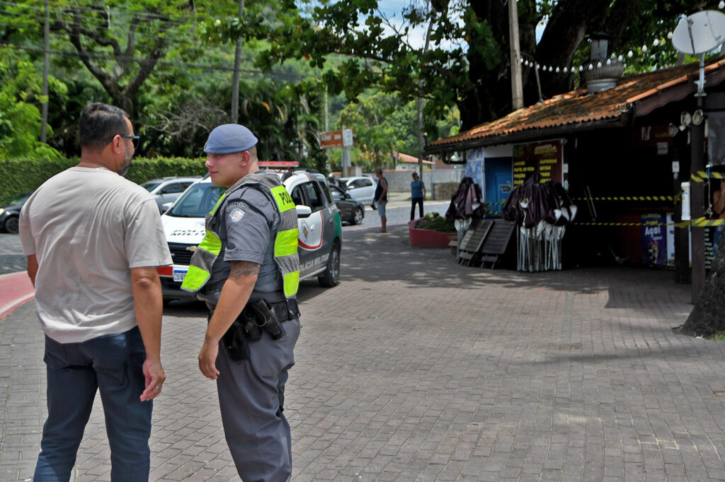 Prefeitura de Ilhabela interdita estabelecimento na Vila para garantir ordem pública