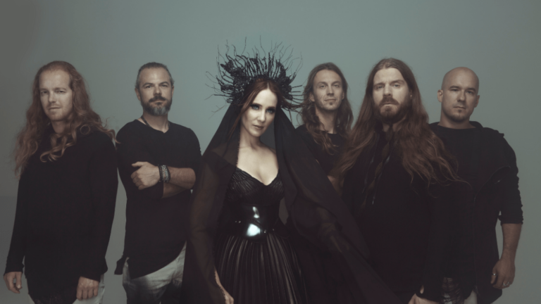 Epica anuncia novo álbum "Aspiral" com lançamento do single "Cross the Divide". Descubra mais sobre o álbum e a tracklist completa.