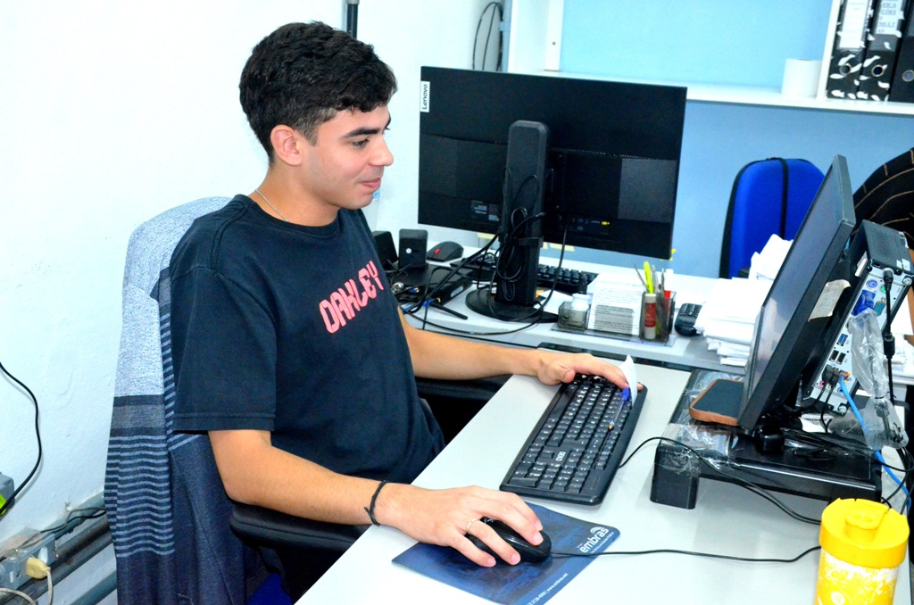 Encerram nesta quinta-feira as inscrições para estágio na Prefeitura de Caraguatatuba. Saiba quem pode participar e como é a prova online.