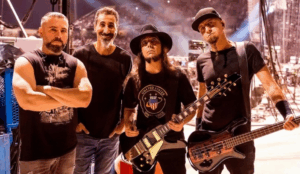 System of a Down lota Allianz Parque com show avassalador em São Paulo! Veja como a banda incendiou o estádio com um setlist brutal e fãs em êxtase. Leia agora!