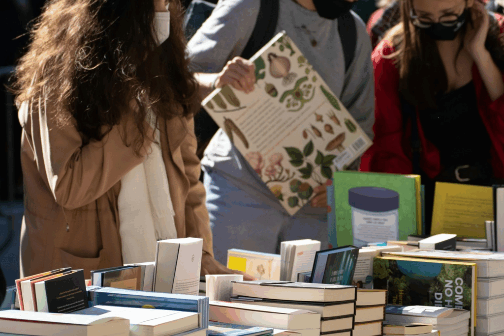 Ubatuba recebe o festival literário Pirão das Letras entre 12 e 14 de junho, com programação gratuita voltada à literatura caiçara e autores locais.