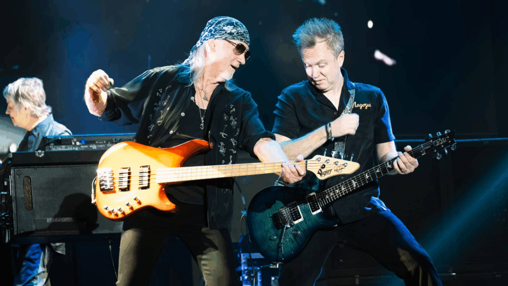 Deep Purple encerra festival Best of Blues and Rock com show poderoso no Parque Ibirapuera. Saiba como os veteranos do hard rock mantêm viva a chama do rock mesmo após os 75 anos. Leia agora!
